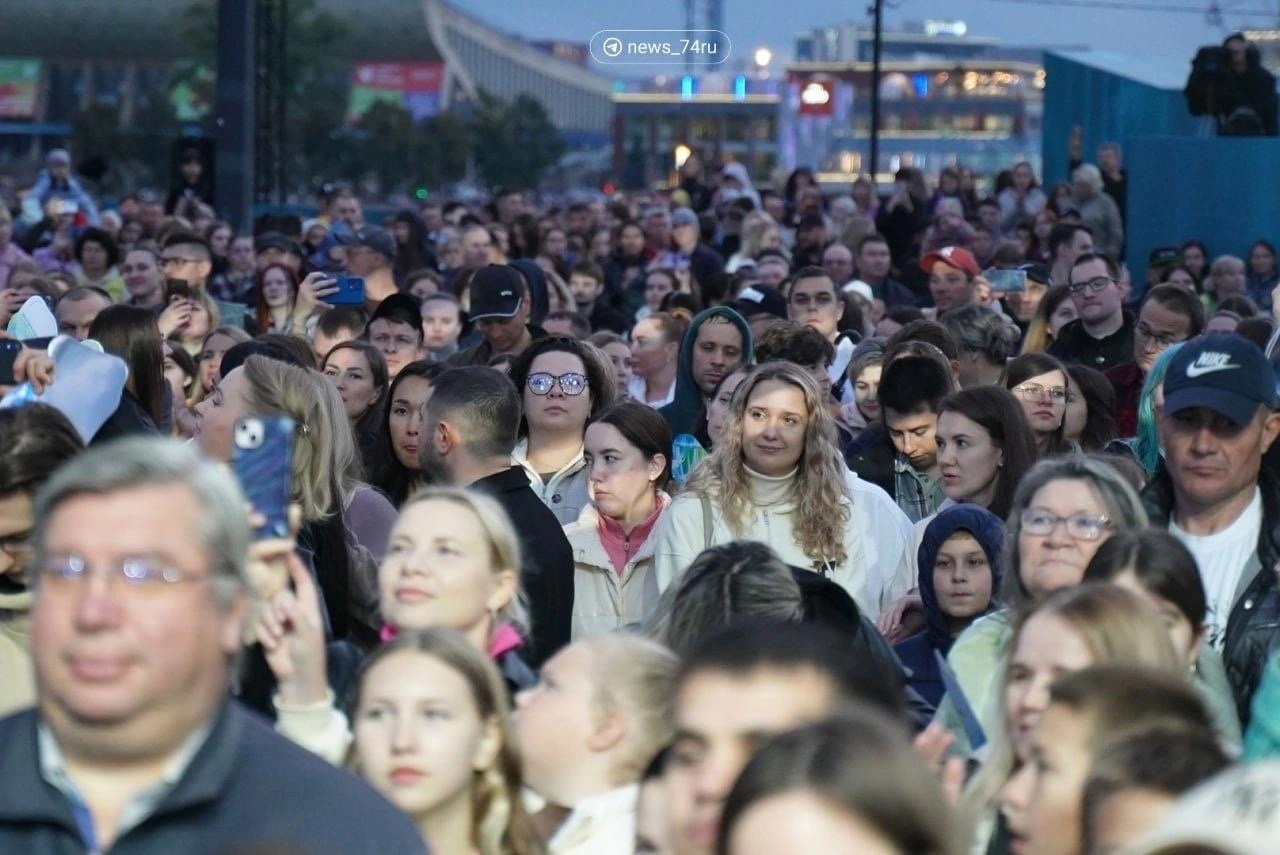 В Челябинске открыли музыкальный фонтан в честь легенды об озере Тургояк!
На открытии выступала солистка группы «2 Маши», собра...